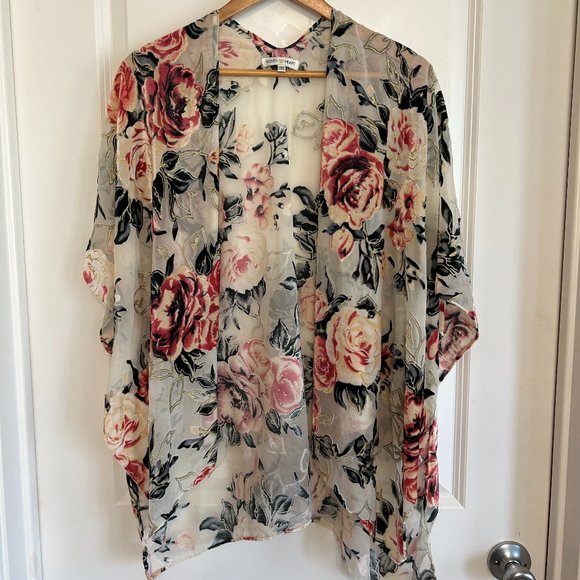 Woven Heart Floral Kimono - Picture 1 of 5